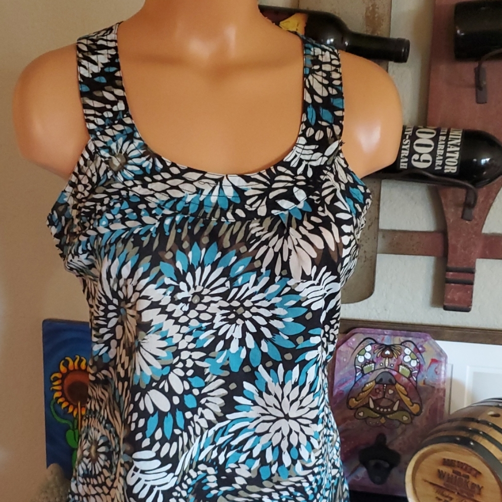 Beautiful Banana Republic top.